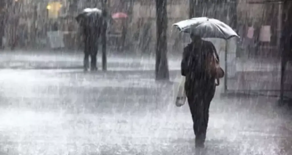 Frente fria avança com risco de temporais e ventos fortes em Santa Catarina